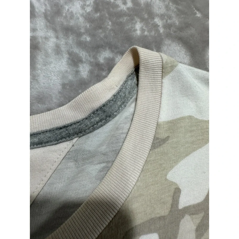 Tommy Hilfiger T-Shirt‎ Men's Size XL Beige Camo Embroidered Short Sleeve EUC